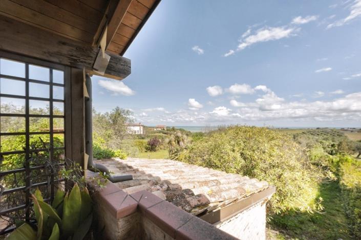 Image No.33-Maison de campagne de 3 chambres à vendre à Ortona