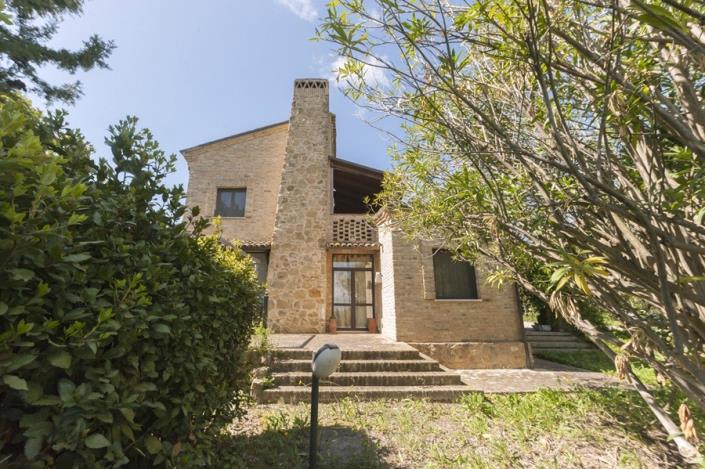 Image No.37-Maison de campagne de 3 chambres à vendre à Ortona