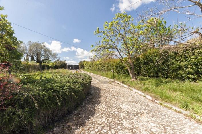 Image No.38-Maison de campagne de 3 chambres à vendre à Ortona