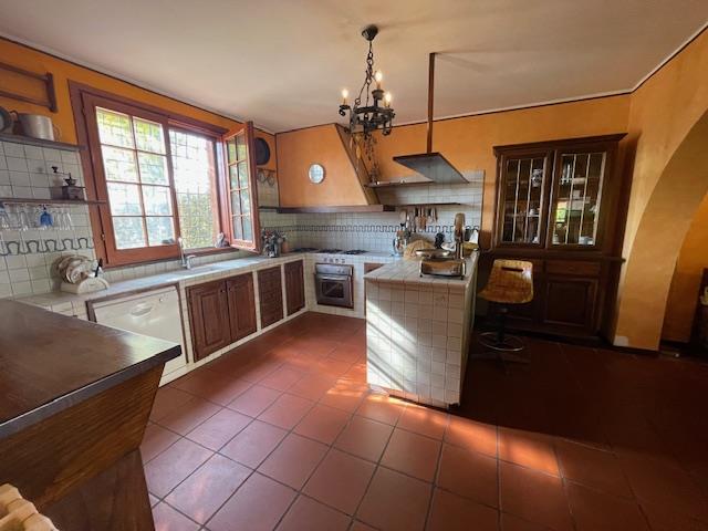 Image No.12-5 Bed Country House for sale