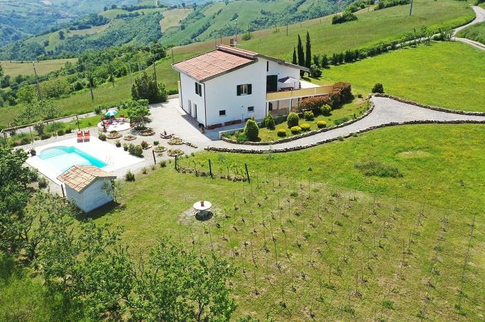 Image No.37-3 Bed Villa / Detached for sale