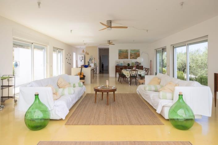 Image No.3-4 Bed Villa for sale