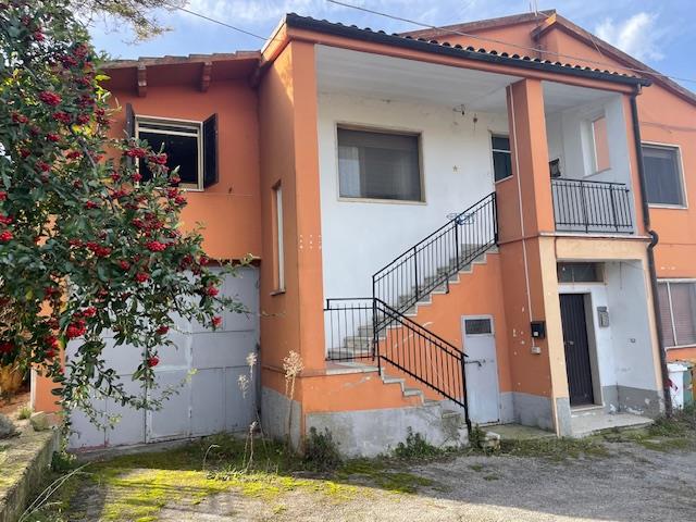 Image No.2-3 Bed Country House for sale