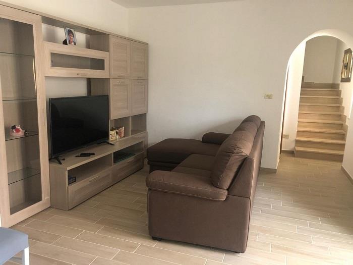 Image No.8-2 Bed Country House for sale