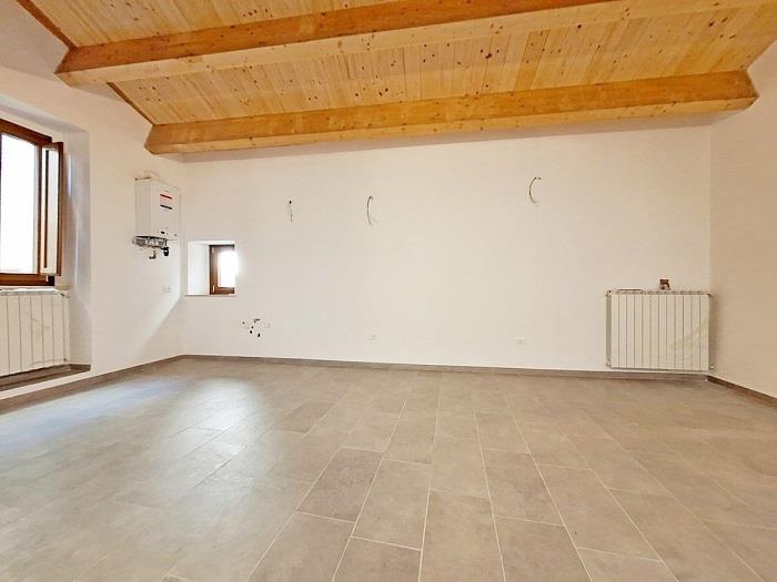 Image No.7-2 Bed Townhouse for sale