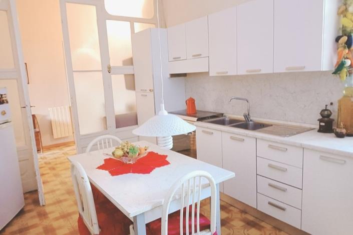 Image No.16-5 Bed Apartment for sale