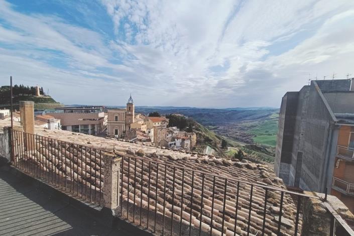 Image No.37-5 Bed Apartment for sale