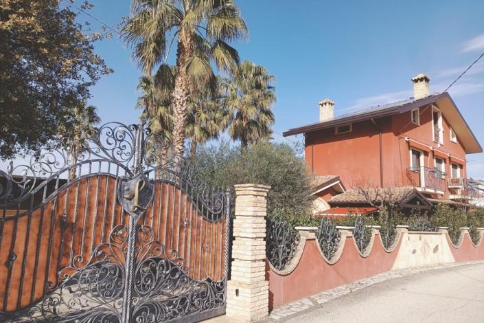 Image No.4-3 Bed Villa / Detached for sale