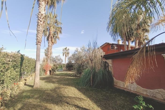 Image No.9-3 Bed Villa / Detached for sale