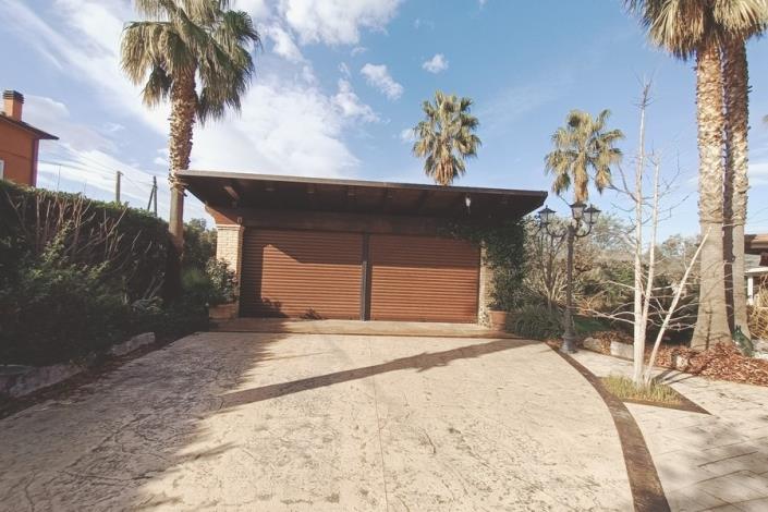 Image No.10-3 Bed Villa / Detached for sale