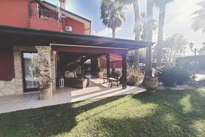 Image No.11-3 Bed Villa / Detached for sale