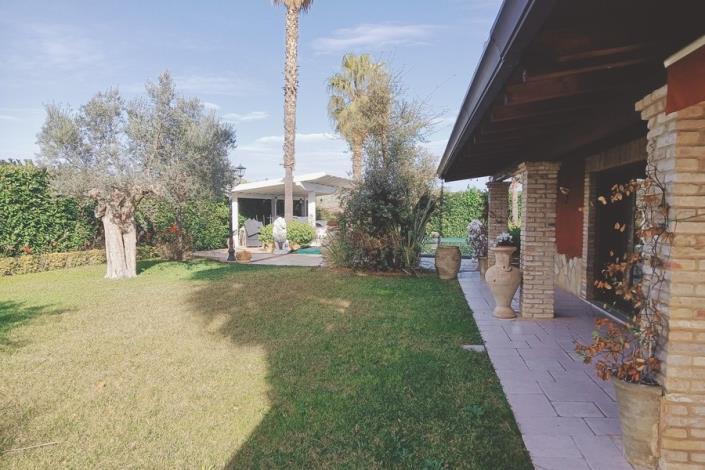 Image No.27-3 Bed Villa / Detached for sale