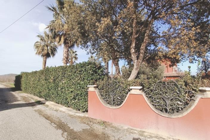 Image No.38-3 Bed Villa / Detached for sale