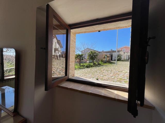 Image No.17-Maison de ville de 4 chambres à vendre à Abruzzes