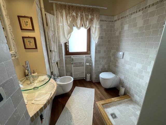 Image No.35-2 Bed Apartment for sale