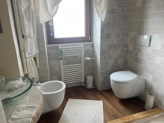 Image No.23-2 Bed Apartment for sale