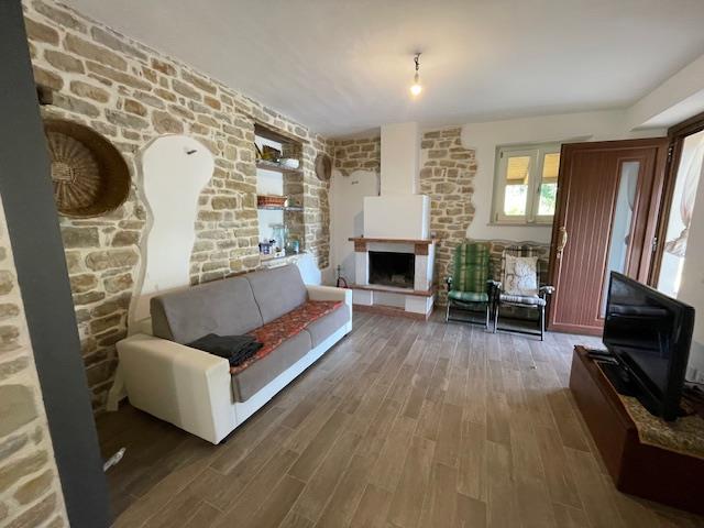 Image No.3-3 Bed Country House for sale