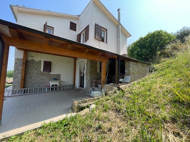 Image No.11-3 Bed Country House for sale