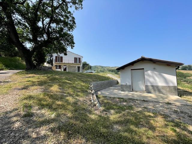 Image No.19-3 Bed Country House for sale