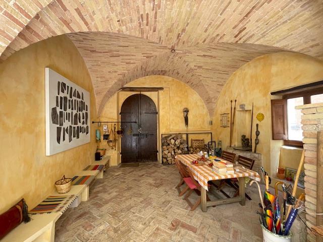 Image No.2-Maison de ville de 4 chambres à vendre à Penne