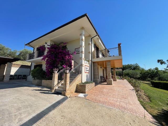 Image No.13-8 Bed Country House for sale