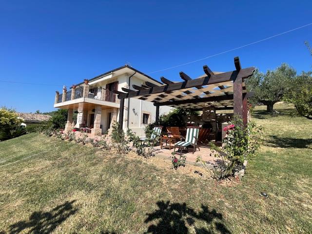 Image No.15-8 Bed Country House for sale