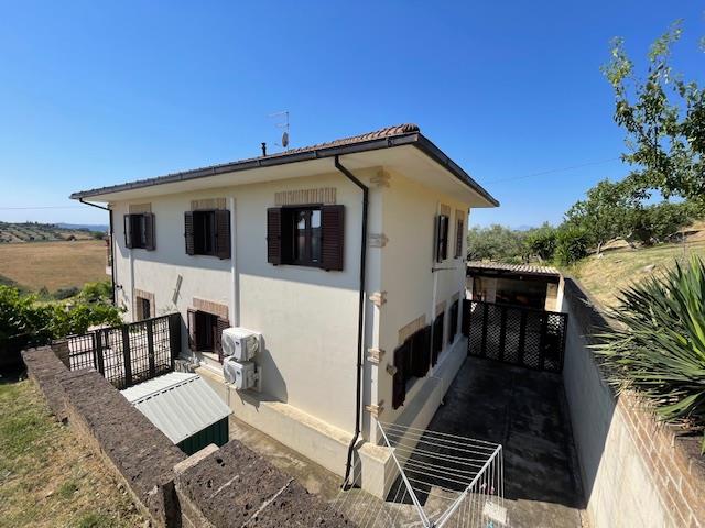 Image No.23-8 Bed Country House for sale