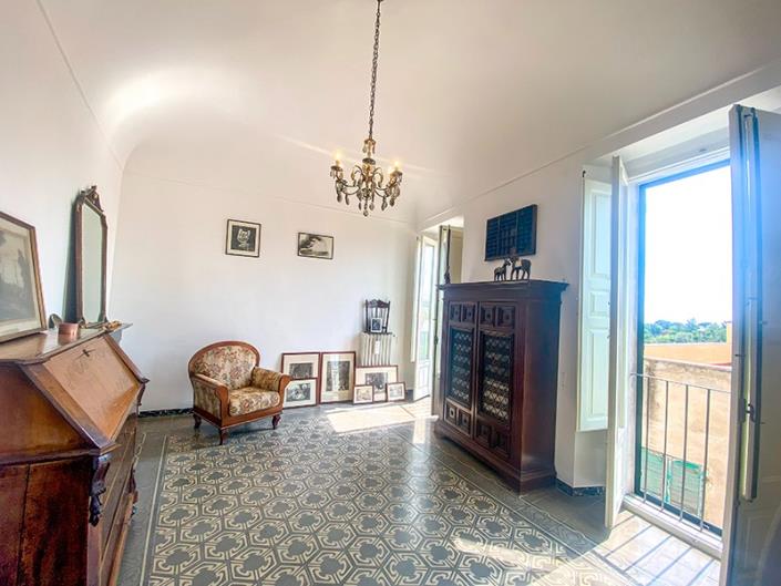 Image No.3-4 Bed Apartment for sale