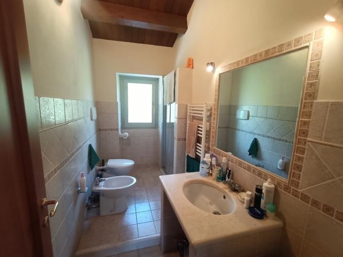 Image No.30-Maison de campagne de 2 chambres à vendre à Manoppello