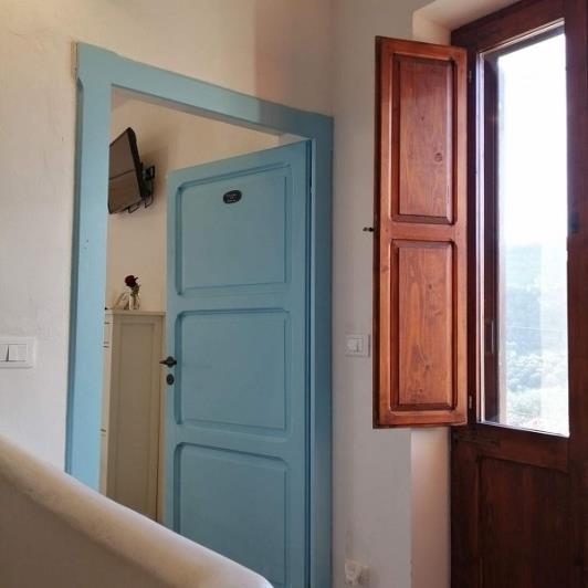 Image No.15-Maison de campagne de 2 chambres à vendre à Loreto Aprutino