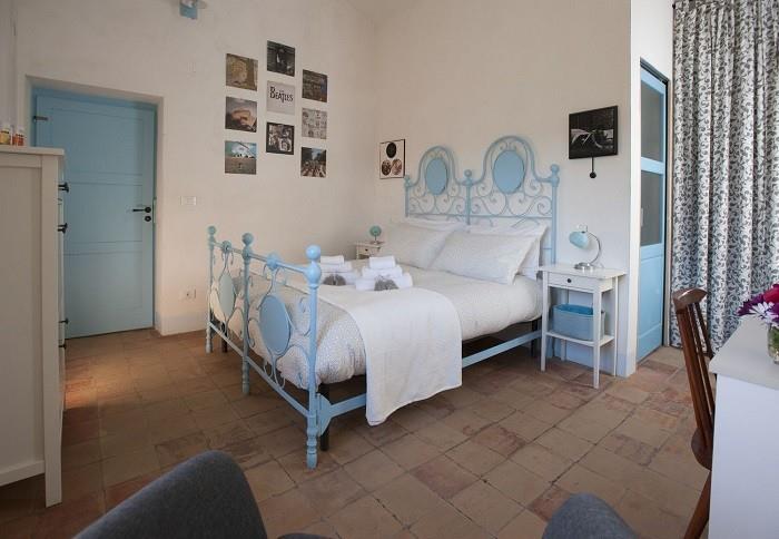 Image No.18-Maison de campagne de 2 chambres à vendre à Loreto Aprutino