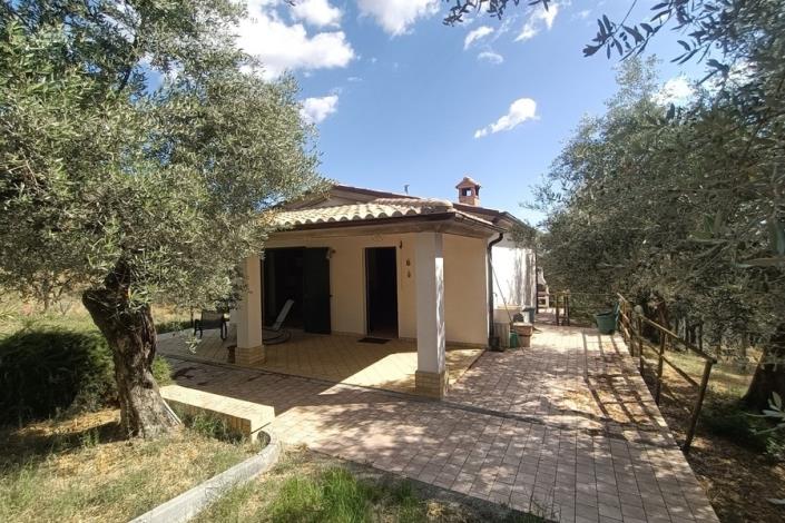 Loreto Aprutino, Country House