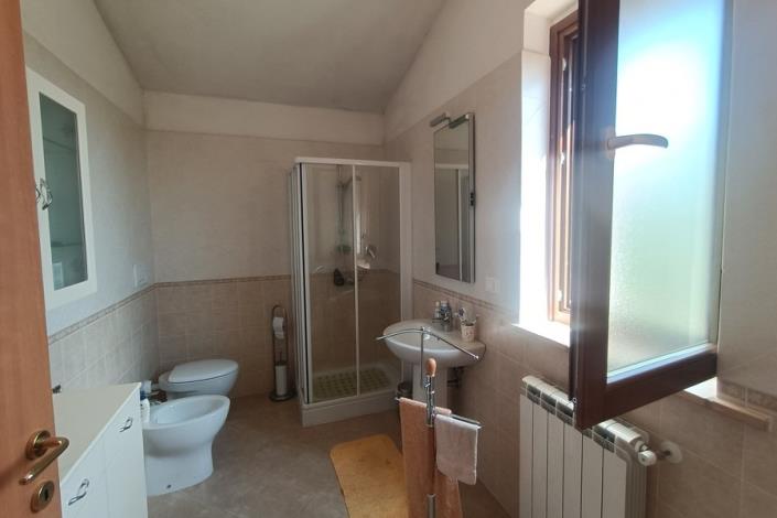 Image No.14-1 Bed Country House for sale