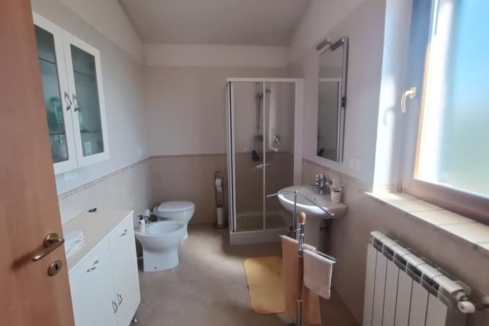 Image No.15-1 Bed Country House for sale