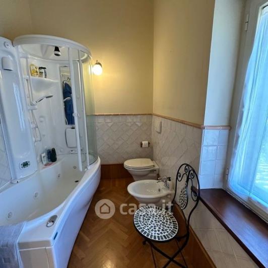 Image No.11-4 Bed Country House for sale