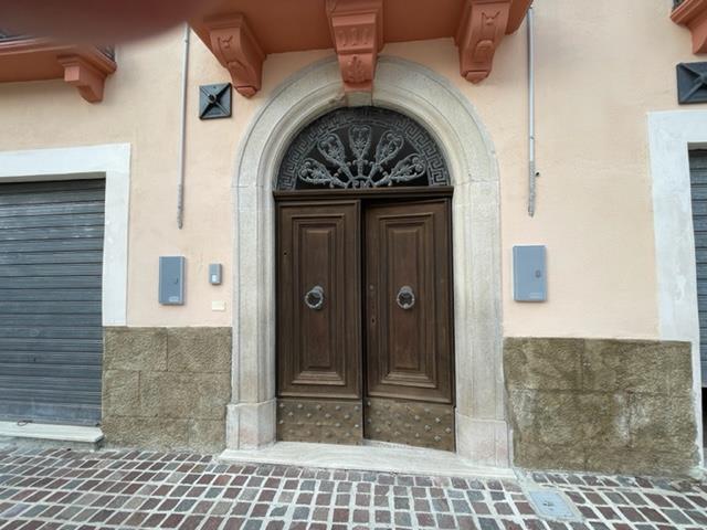 Image No.5-8 Bed Village House for sale