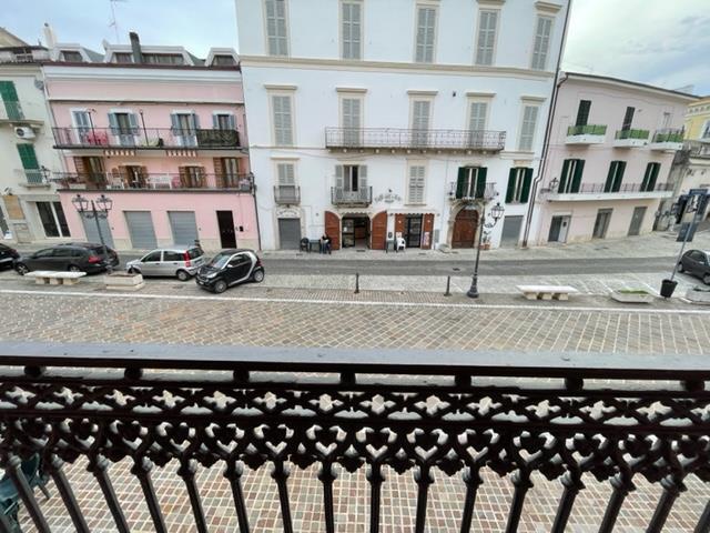 Image No.14-8 Bed Village House for sale