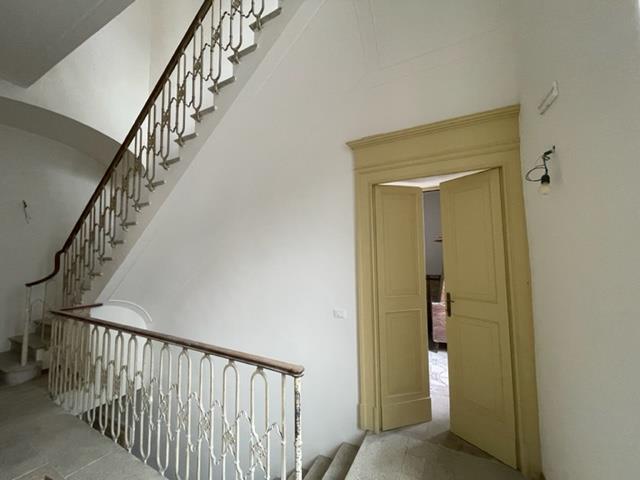 Image No.17-8 Bed Village House for sale