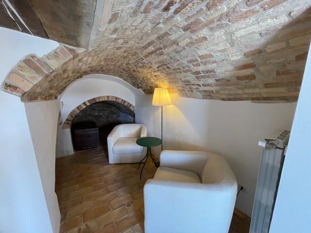 Image No.5-2 Bed Townhouse for sale