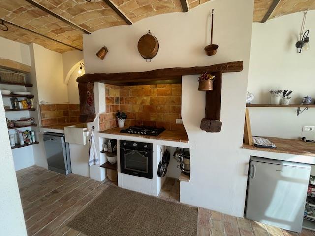 Image No.14-2 Bed Townhouse for sale