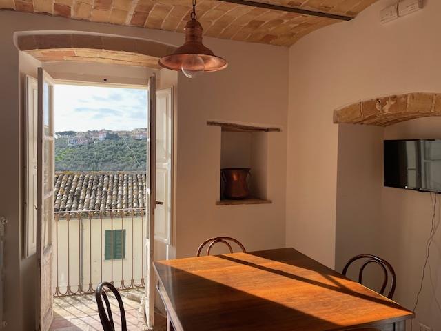 Image No.16-2 Bed Townhouse for sale