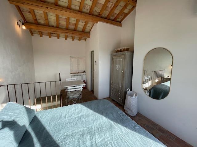 Image No.28-2 Bed Townhouse for sale