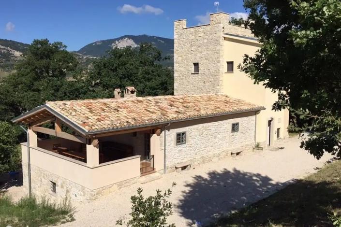 Image No.2-6 Bed Country House for sale