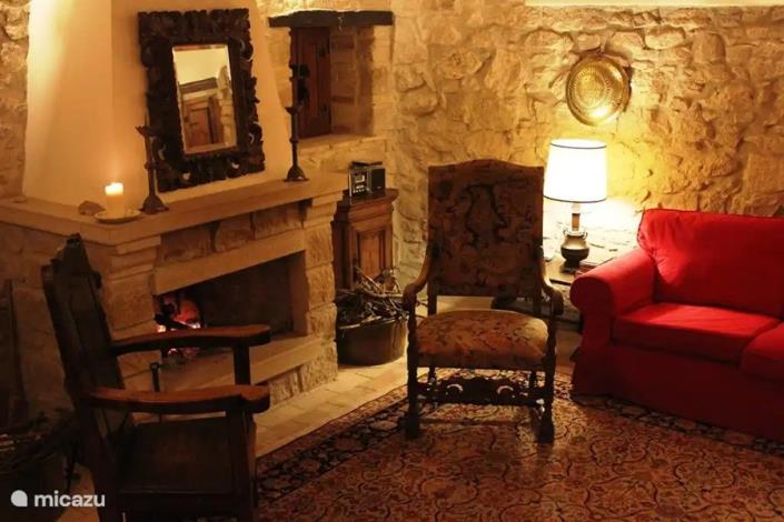 Image No.19-6 Bed Country House for sale