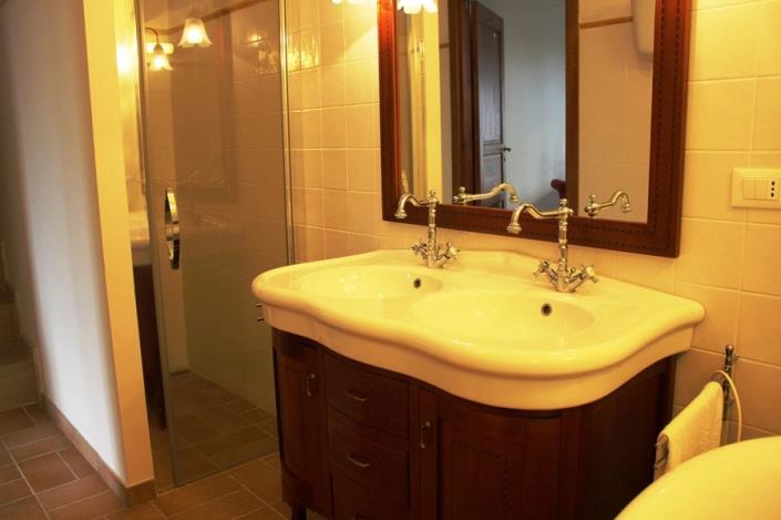 Image No.31-6 Bed Country House for sale