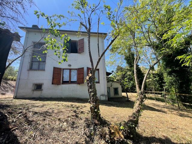 Image No.7-3 Bed Country House for sale
