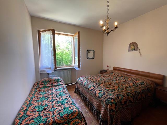 Image No.40-3 Bed Country House for sale