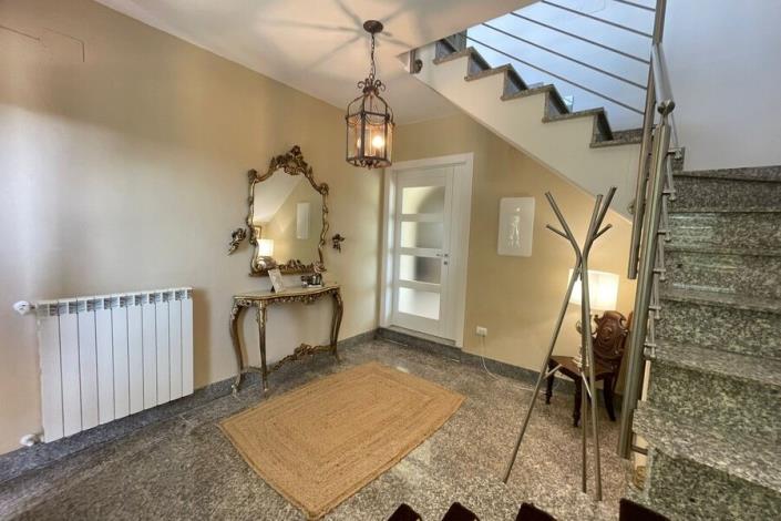 Image No.19-4 Bed Country House for sale