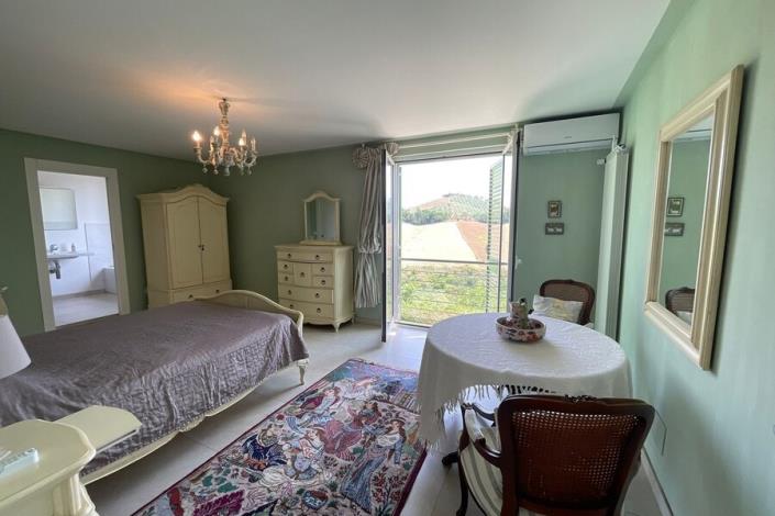 Image No.30-4 Bed Country House for sale