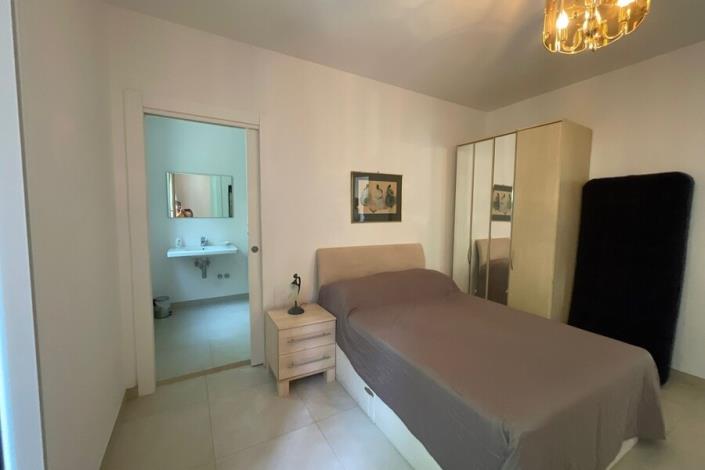 Image No.39-4 Bed Country House for sale